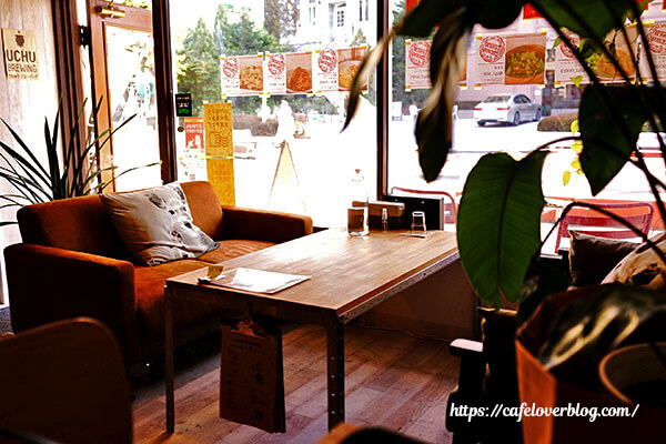 CAFFE & DINING SHACHI◇店内