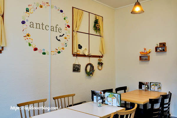 antcafe Kawaguchi ◇ 店内