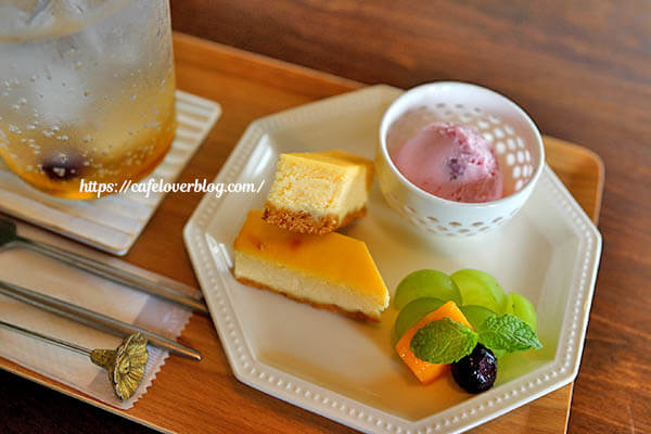 Hitori Cafe Ton ◇ チーズケーキ＆アイス