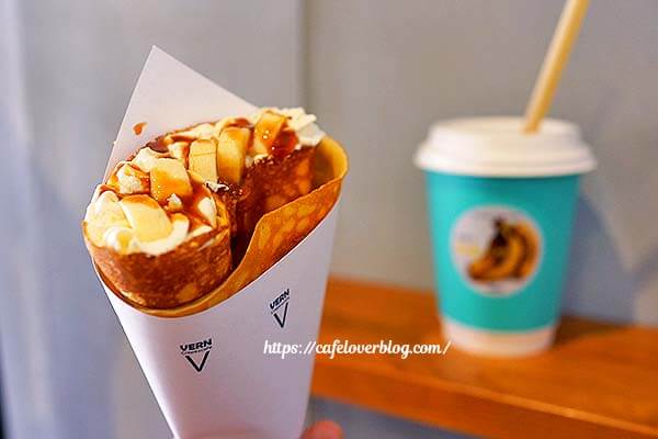 板橋区成増のcrepe&cafe VERNのバナナキャラメルのクレープ