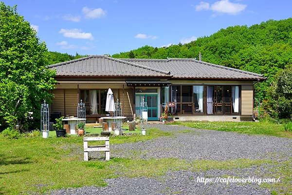 栃木県茂木町にあるcafe鎮守のすみれの外観
