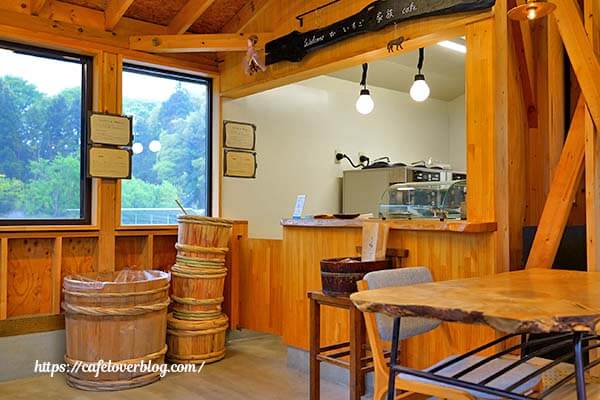 福島県鏡石町にあるいちご家族のカフェ注文カウンター