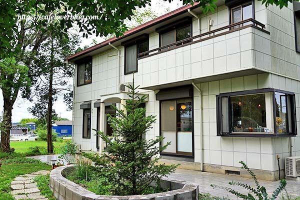 埼玉県吉見町のcafe montの外観