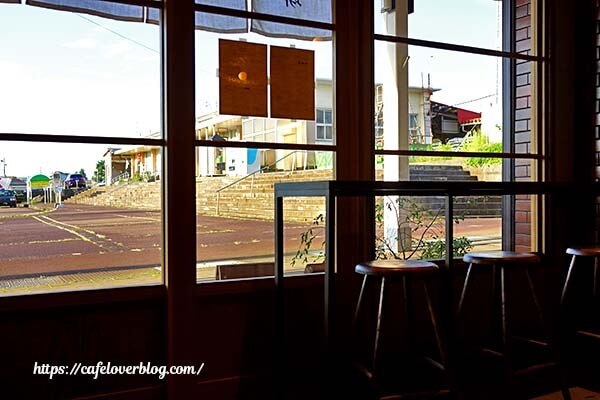 新潟県小千谷市の珈琲とおみやげの店アルペジオの店内