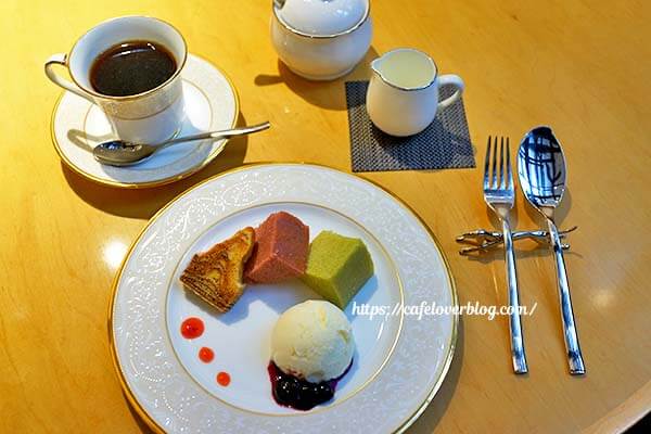埼玉県朝霞市にある丸沼美術サロンのバウムクーヘンセット