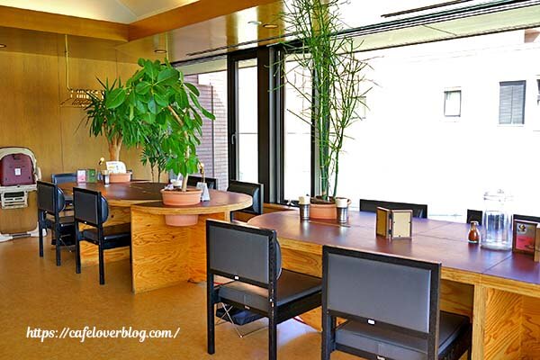 福島市の県立美術館内にあるCurry and Spice dishes 笑夢の店内