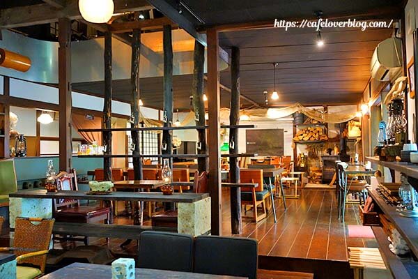 宇都宮アルプスの森 京屋茶舗の店内