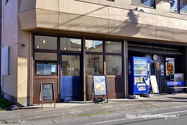 埼玉県熊谷市にあるLP caféの外観