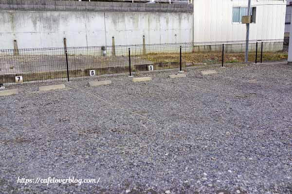 福島県郡山市のabove cloud coffeeの駐車場