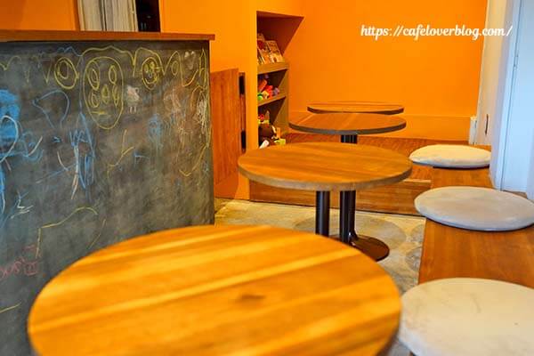 栃木県宇都宮市にあるマフィンカフェRepos(ルポ)の店内