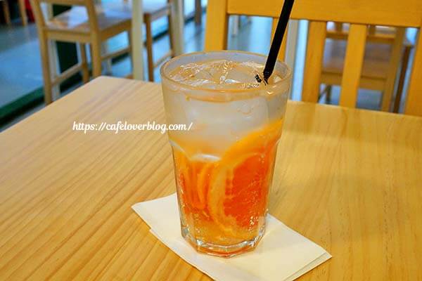 板橋区赤塚のANEMONE(アネモネ)のフレッシュグレープフルーツソーダ