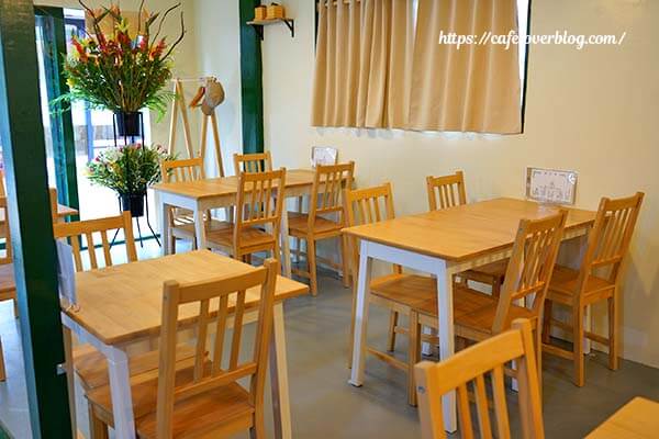 板橋区赤塚のANEMONE(アネモネ)の店内