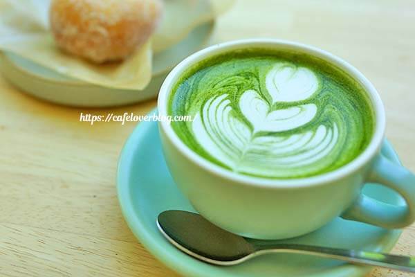 栃木県那須塩原市のDAILY COFFEE STOREの抹茶ラテ