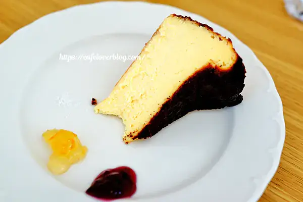 栃木県小山市のPan-coffeeのバスクチーズケーキ